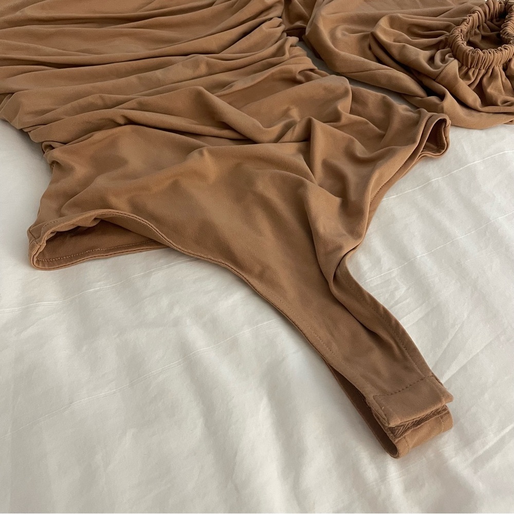 REVOLVE Majorelle Dani One Shoulder Bodysuit in Toffee Nude - Picture 4 of 5